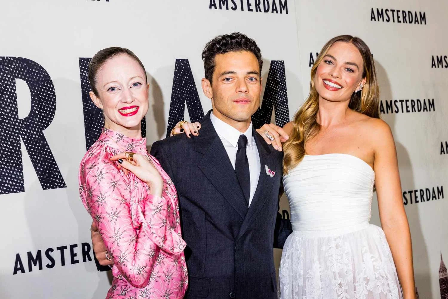 里番动漫与国际影星合作拍摄现场